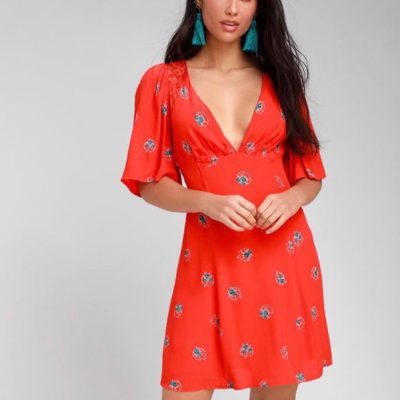 Free People Dresses & Skirts - Free People Coral Red Floral Print Backless Dress